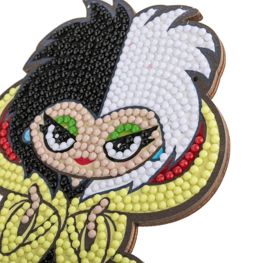 "Cruella" Crystal Art Buddies Disney Series 2 Close Up