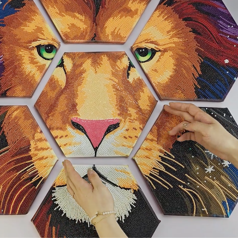 Majestic Lion Crystal Art Hexagon Decoration Kit