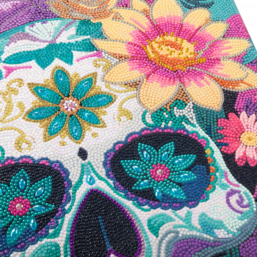 Sparkling Skull Crystal Art Canvas Kit 40x50cm