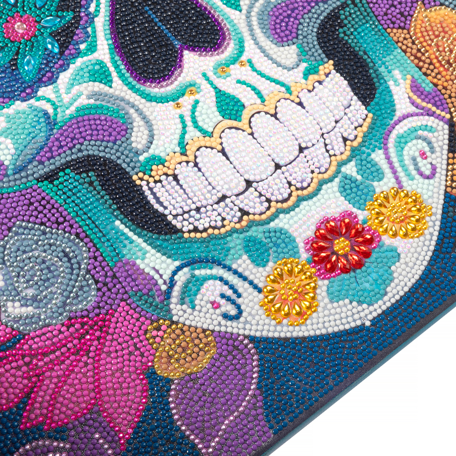 Sparkling Skull Crystal Art Canvas Kit 40x50cm