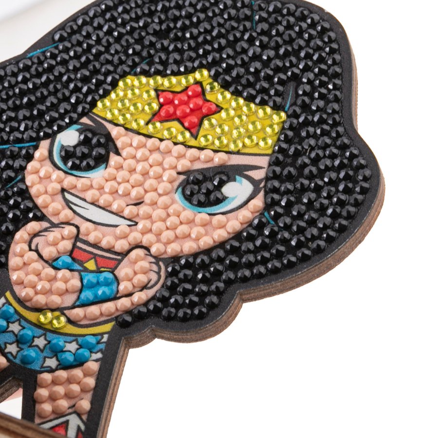 "Wonder Woman" Crystal Art Buddies DC Series 3 close up